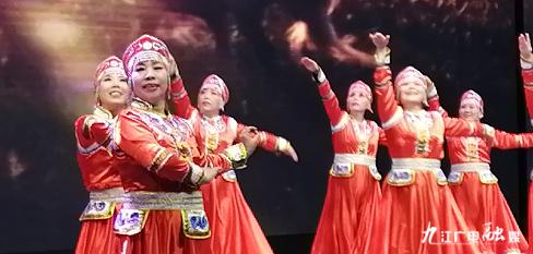 舞動健康風尚，精選熱門廣場舞動作解析，22步引領時尚潮流