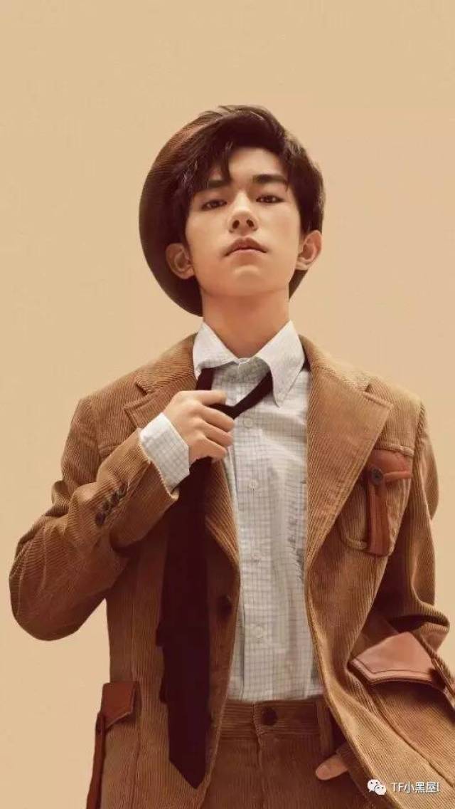 易烊千璽最新帥氣照片,時尚魅力與多元風格的聚焦展現