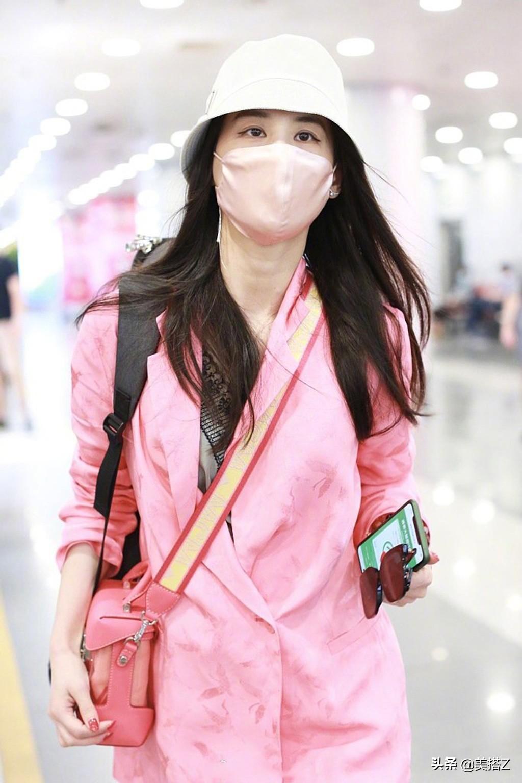 張雨綺機(jī)場(chǎng)街拍亮相，時(shí)尚魅力引爆小紅書！