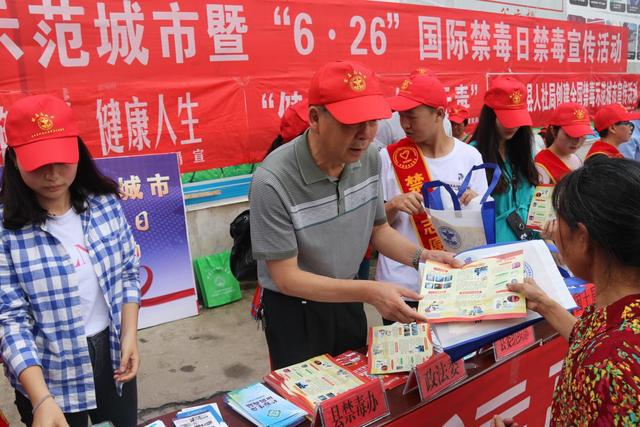 普安縣新任財(cái)政局局長引領(lǐng)改革，推動(dòng)縣域經(jīng)濟(jì)新發(fā)展