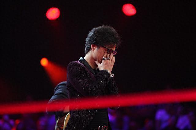 汪峰與章子怡小巷深處的最新驚喜發現。