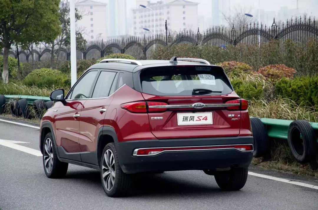 探索小巷深處的獨特風情，遇見最新版2.02下載的特色小店