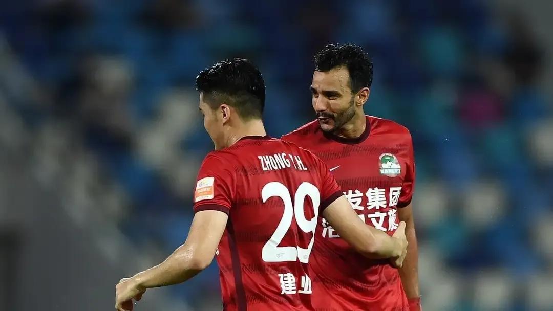 中超風云再起，最新17輪積分榜排名與小巷奇遇的碰撞