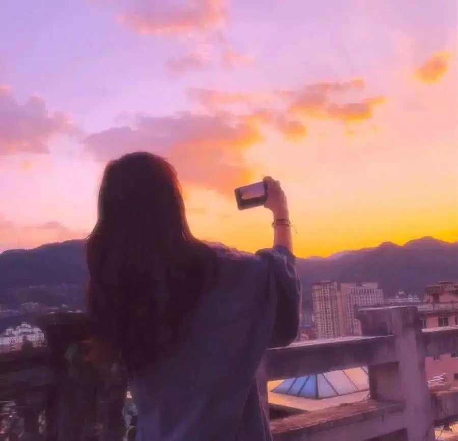 情侶頭像最新精選,小巷的秘密寶藏與特色小店的魅力探尋