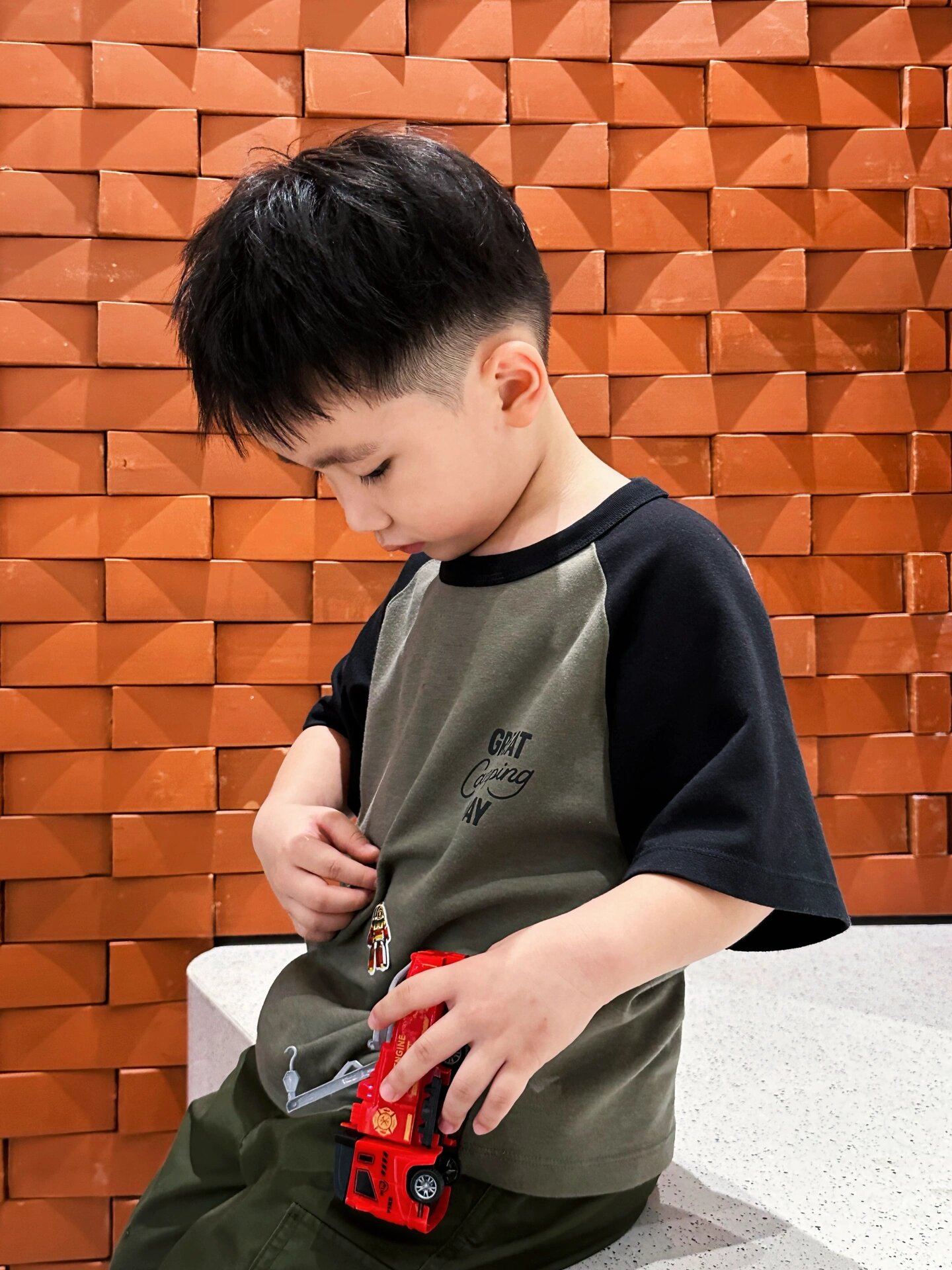 時尚潮流與個人立場交織下的男童發型探索,最新發型圖片展示