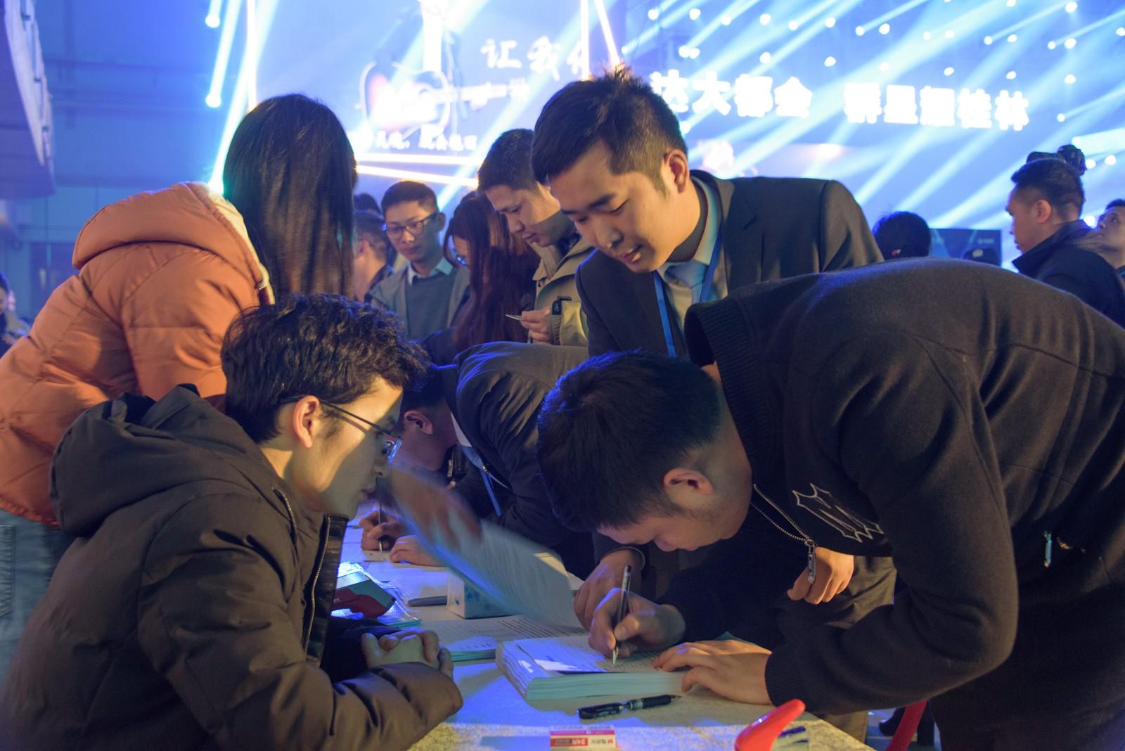 超強音浪最新一期嘉賓揭秘，音樂中的友情與家的溫馨時刻