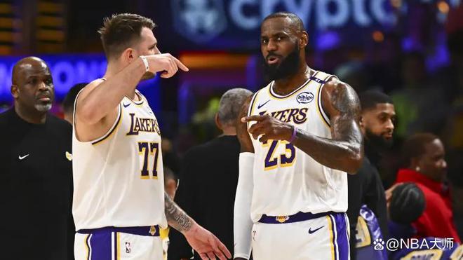 湖人最新動態，籃球賽場上的友情與溫馨日常