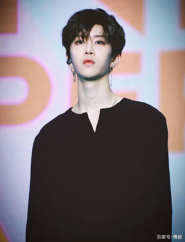 范丞丞最新行程揭秘，自信與成就之路，一路向前展風采