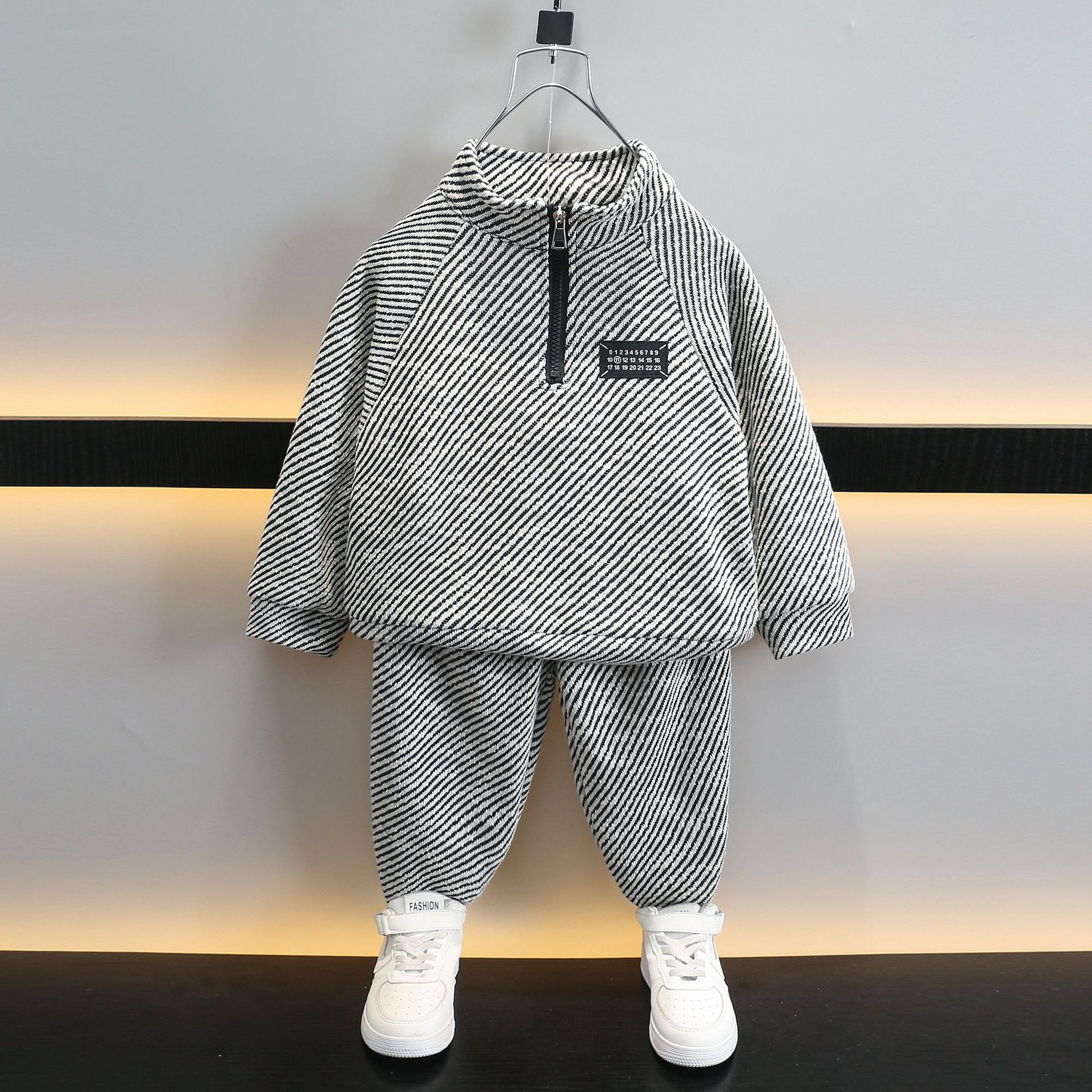 最新款童裝，友誼色彩，溫馨陪伴的童真時光