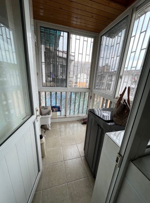 邛崍租房最新動(dòng)態(tài)，市場現(xiàn)狀、正反觀點(diǎn)與個(gè)人立場分析