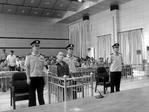 廣西河池最新殺人案,小巷深處的秘密小店背后的故事