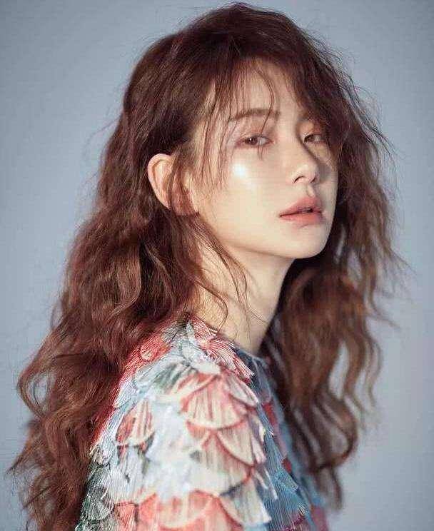 2025明星最新發型，潮流變遷與時尚影響力揭秘