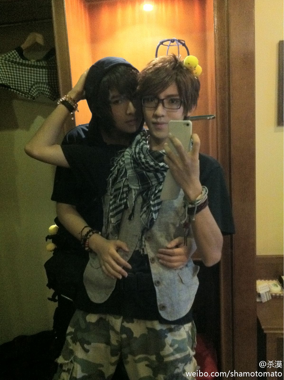 洛家俊與封蕭蕭最新科技產品介紹，智能生活的璀璨新星