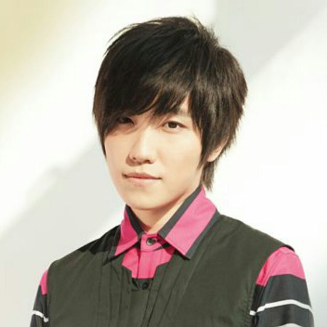 洛家俊與封蕭蕭最新科技產品介紹,智能生活的璀璨新星