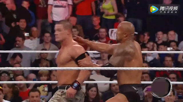 WWE巨星巨石強森的賽場日常,友情、汗水與榮耀的最新比賽