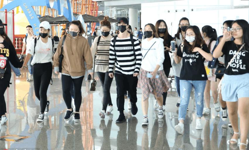 薛之謙最新接機視頻,科技與生活完美融合的高科技體驗之旅