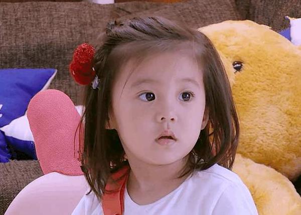 賈靜雯與小咘咘的自然探險(xiǎn)之旅,心靈之旅遠(yuǎn)離塵囂的最新視頻揭秘