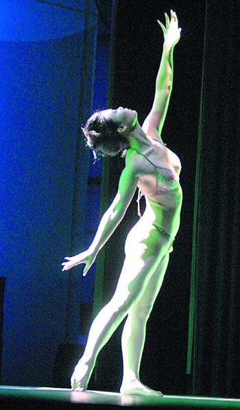 探索人體藝術極致邊界，最新大尺度作品展現美的無限可能