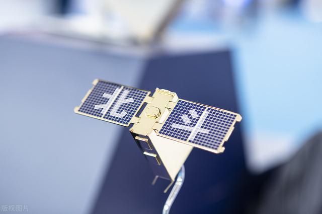 引領(lǐng)時(shí)代，開(kāi)啟智慧之旅，最新2025手機(jī)導(dǎo)航引領(lǐng)你前行