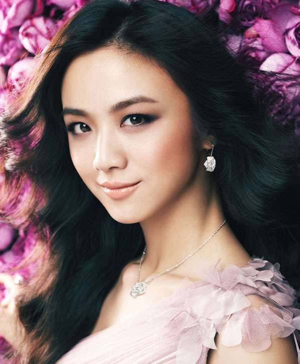 最新女星人氣排行榜,星光璀璨,誰成為時(shí)尚焦點(diǎn)?