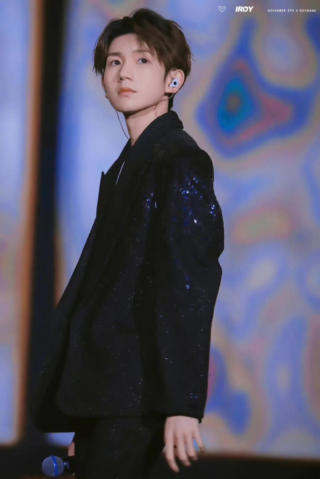 王源最新高清照片曝光，絕美瞬間一網打盡！